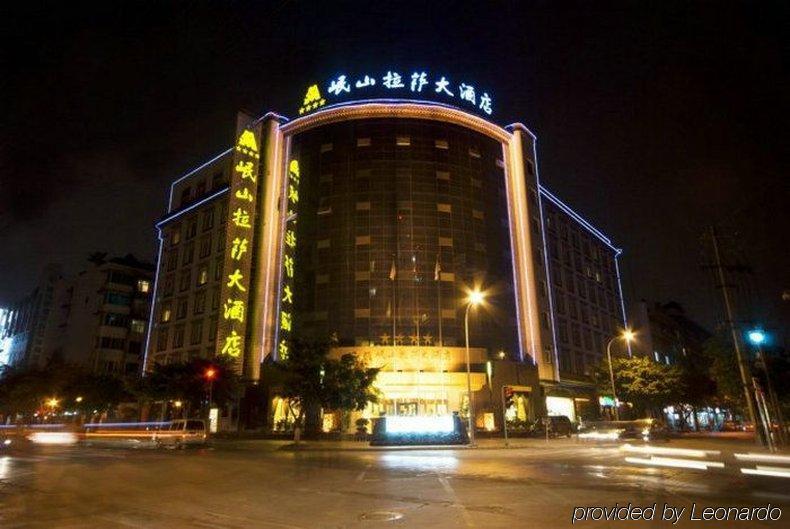 Minshan Lhasa Grand Hotel Τσενγκντού Εξωτερικό φωτογραφία